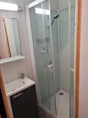 Salle de bains dans l'établissement Ocean2