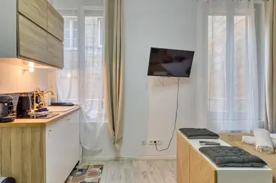 Cuisine ou kitchenette dans l'établissement L'Écrin Normand un studio au cœur de Rouen