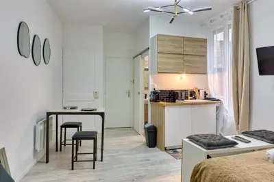 Cuisine ou kitchenette dans l'établissement L'Écrin Normand un studio au cœur de Rouen