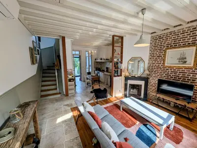 Coin salon dans l'établissement Maison vue mer avec jardin - Villa Trabendo