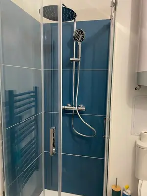 Salle de bains dans l'établissement Au bout du quai