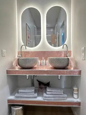Salle de bains dans l'établissement L Arcade Chic & Confort - Terrasse - 5 min Gare
