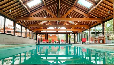 Piscine de l'établissement Domaine de la Haie des Granges ou située à proximité