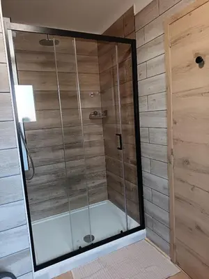 Salle de bains dans l'établissement Gîte Axel'Air