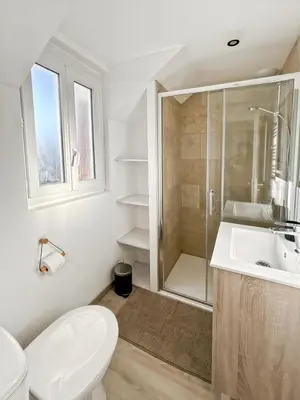 Salle de bains dans l'établissement Studio Douceur Marine