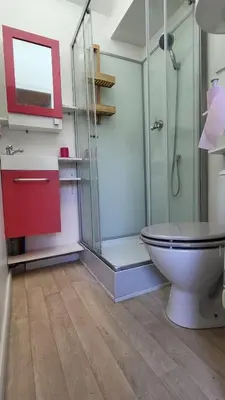 Salle de bains dans l'établissement joli petit T2 proche gare et centre