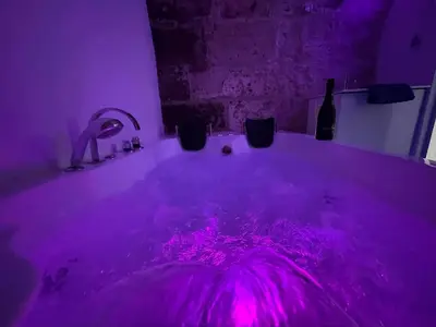 Plan de l'établissement Luxe Caché Balnéo et Sauna Privés - 372