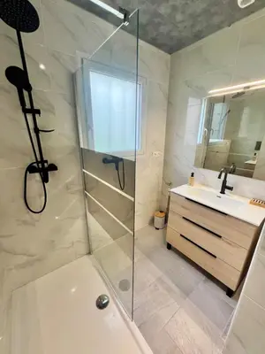 Salle de bains dans l'établissement Gîte des Passants