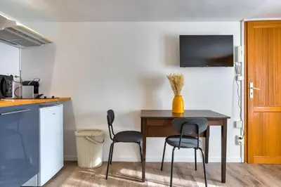 Cuisine ou kitchenette dans l'établissement L'Auréa au centre de Rouen