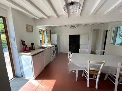 Cuisine ou kitchenette dans l'établissement Maison à la campagne