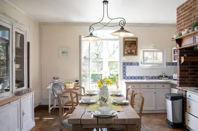 Cuisine ou kitchenette dans l'établissement Domaine de Saint-Saturnin