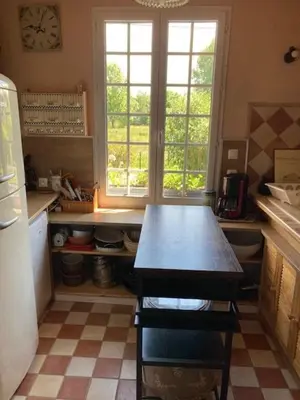 Cuisine ou kitchenette dans l'établissement Rose des prés