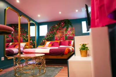 Un ou plusieurs lits dans un hébergement de l'établissement L'Instant Boudoir - Parenthèse élégante à Rouen