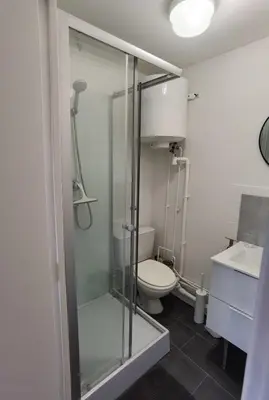Salle de bains dans l'établissement Duplex 2 - Proche du Jardin des Plantes