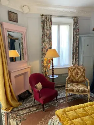 Coin salon dans l'établissement Relais des Anges