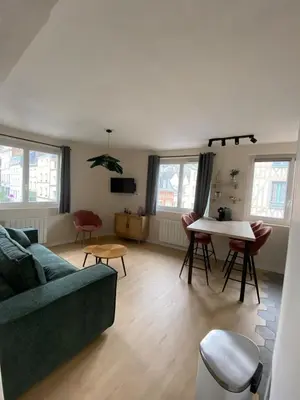 Coin salon dans l'établissement Juvanedi