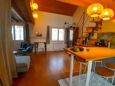 Cuisine ou kitchenette dans l'établissement Duplex de Charme avec Bureau - Face Gare RER A