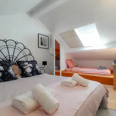 Duplex de Charme avec Bureau - Face Gare RER A
