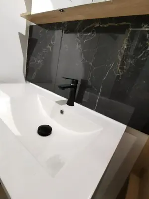 Salle de bains dans l'établissement Chez Nanou location saisonnière 2 chambres