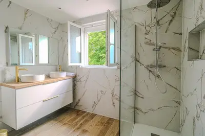 Salle de bains dans l'établissement La promenade de Vernon - Giverny