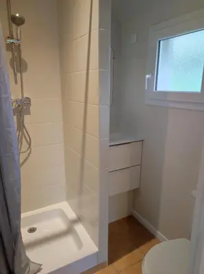 Salle de bains dans l'établissement Gite du Verger