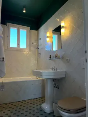 Salle de bains dans l'établissement Superbe Appartement Central