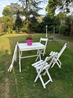 Jardin de l'établissement La cabane au fond du jardin