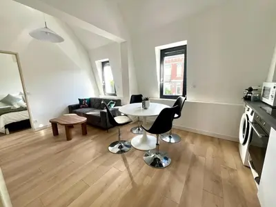 Cuisine ou kitchenette dans l'établissement Appartement le Vintage, à deux pas du Port