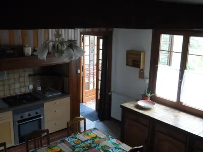 Cuisine ou kitchenette dans l'établissement maison familiale ancien corps ferme baie de somme