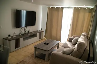 Télévision ou salle de divertissement dans l'établissement Chez Clark et Elo