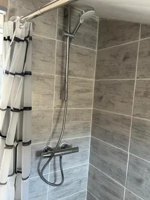 Salle de bains dans l'établissement La maison au calme