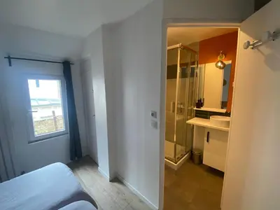 Salle de bains dans l'établissement Le P Tillant