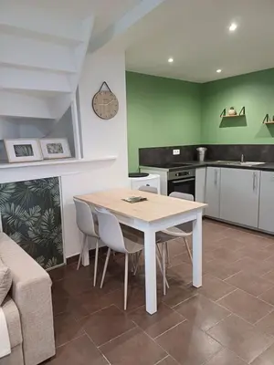 Cuisine ou kitchenette dans l'établissement L'inattendu