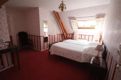 Un ou plusieurs lits dans un hébergement de l'établissement ferme du bois d'Hantecourt