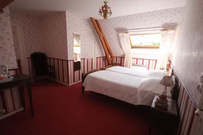 Un ou plusieurs lits dans un hébergement de l'établissement ferme du bois d'Hantecourt