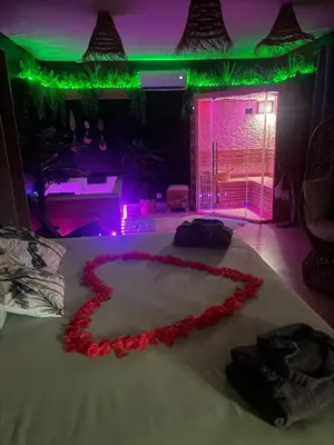 Un ou plusieurs lits dans un hébergement de l'établissement gîte romantique