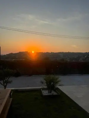 Lever ou coucher de soleil vu de l'appartement ou à proximité