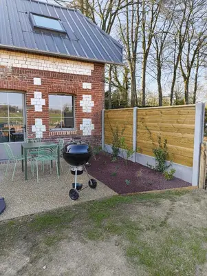 Jardin de l'établissement LES PATICHERES - L'Etable avec accès piscine
