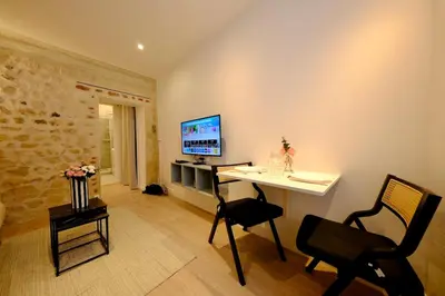 Télévision ou salle de divertissement dans l'établissement Rouen centre - Bienvenue chez Coline