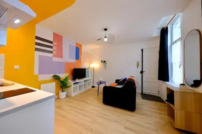 Télévision ou salle de divertissement dans l'établissement Rouen - Magnifique studio