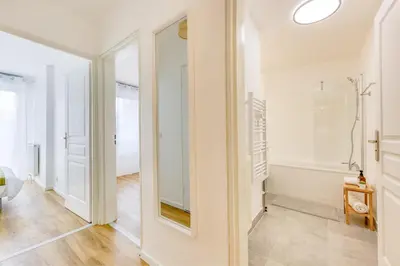 Salle de bains dans l'établissement TYKO HOME Sérénité & Confort proche Paris