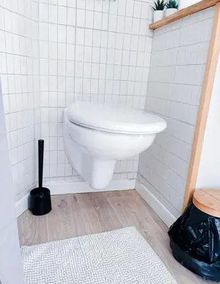 Salle de bains dans l'établissement La ContrEscarpe - Studios de DEPANNAGE - Secteur GARE CENTRE