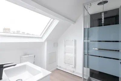 Salle de bains dans l'établissement Studio moderne proche centre ville & Gare