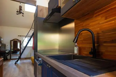 Cuisine ou kitchenette dans l'établissement Parenthèse Vexinoise