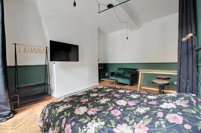 Télévision ou salle de divertissement dans l'établissement Charmant Studio Rouen Centre - Idéal Tourisme & Affaires