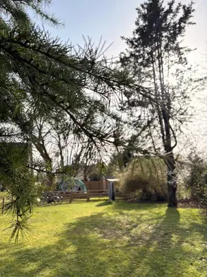 Jardin de l'établissement Le dôme en seine, proche Giverny
