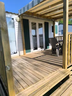 Balcon ou terrasse dans l'établissement Mobil-home Vallée de l'Yères