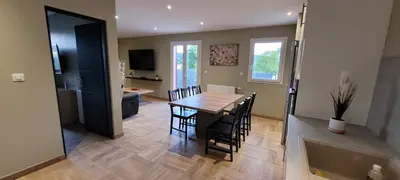 Télévision ou salle de divertissement dans l'établissement Gîte Les Deux Eaux
