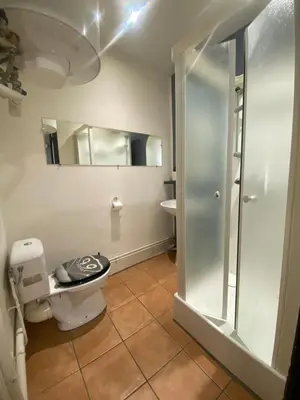 Salle de bains dans l'établissement Tiny Nest 42