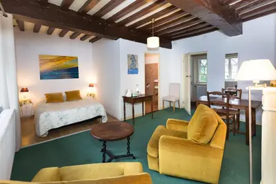 Coin salon dans l'établissement manoir d archelles